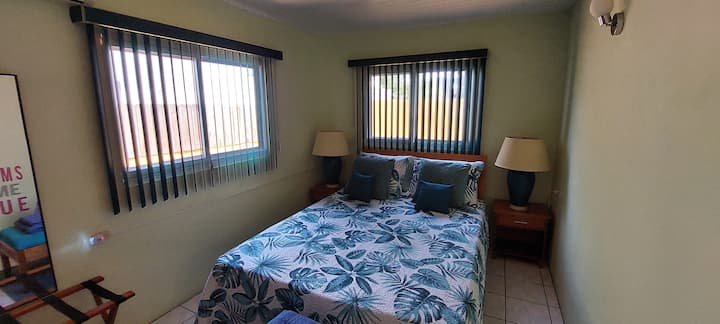 ห้องนอนมีอุปกรณ์ครบครัน