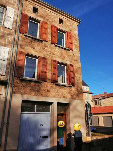 House in the center of SAINT-FELICIEN