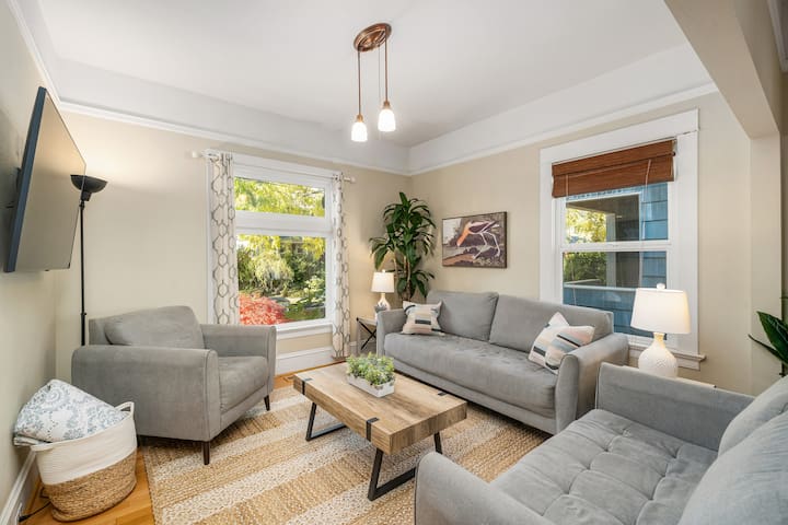 Paradise Haven-4 BR/2BA- Near Laurelhurst Park