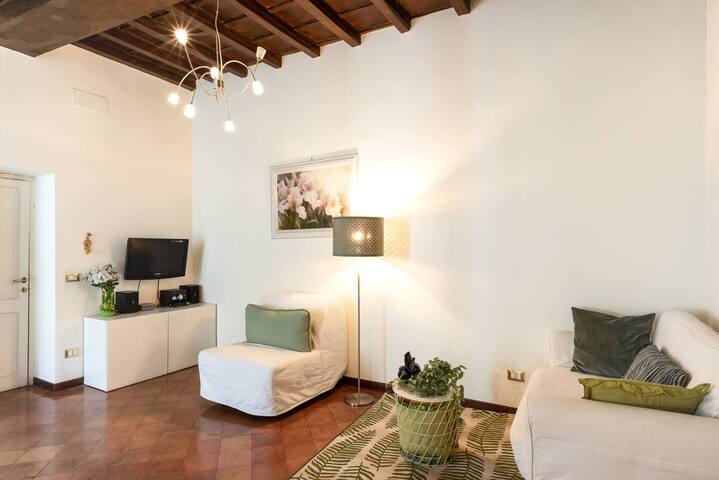 Navona Square House gallery image 4