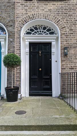 Classic Georgian in the heart of Dublin gallery image 2