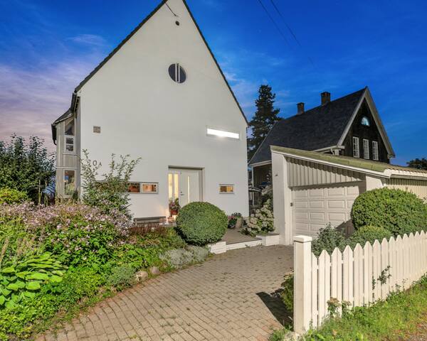 Sentral barnevennlig villa med stor hage
