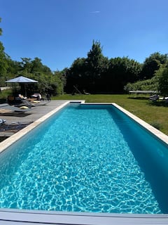 Charming+house+facing+Loire+with+pool
