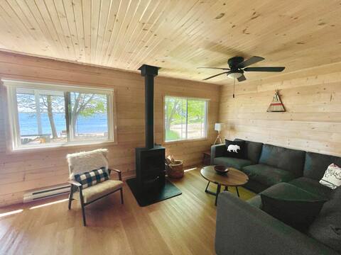Georgian Bay Rockwood 3-bdrm Waterfront Cottage #2