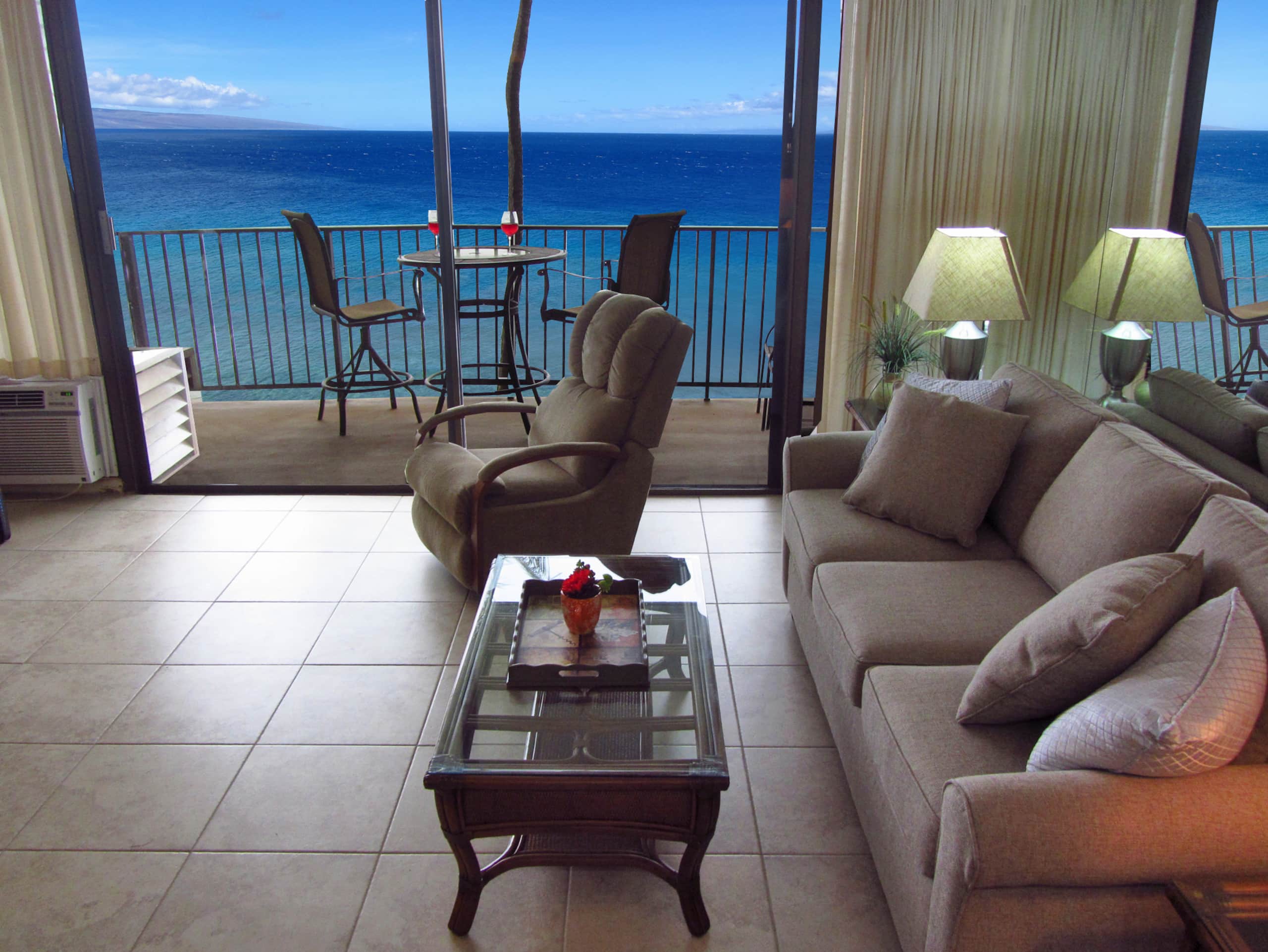 Condo in Lahaina · ★4.75 · 1 bedroom · 2 beds · 1 bath - Image 2