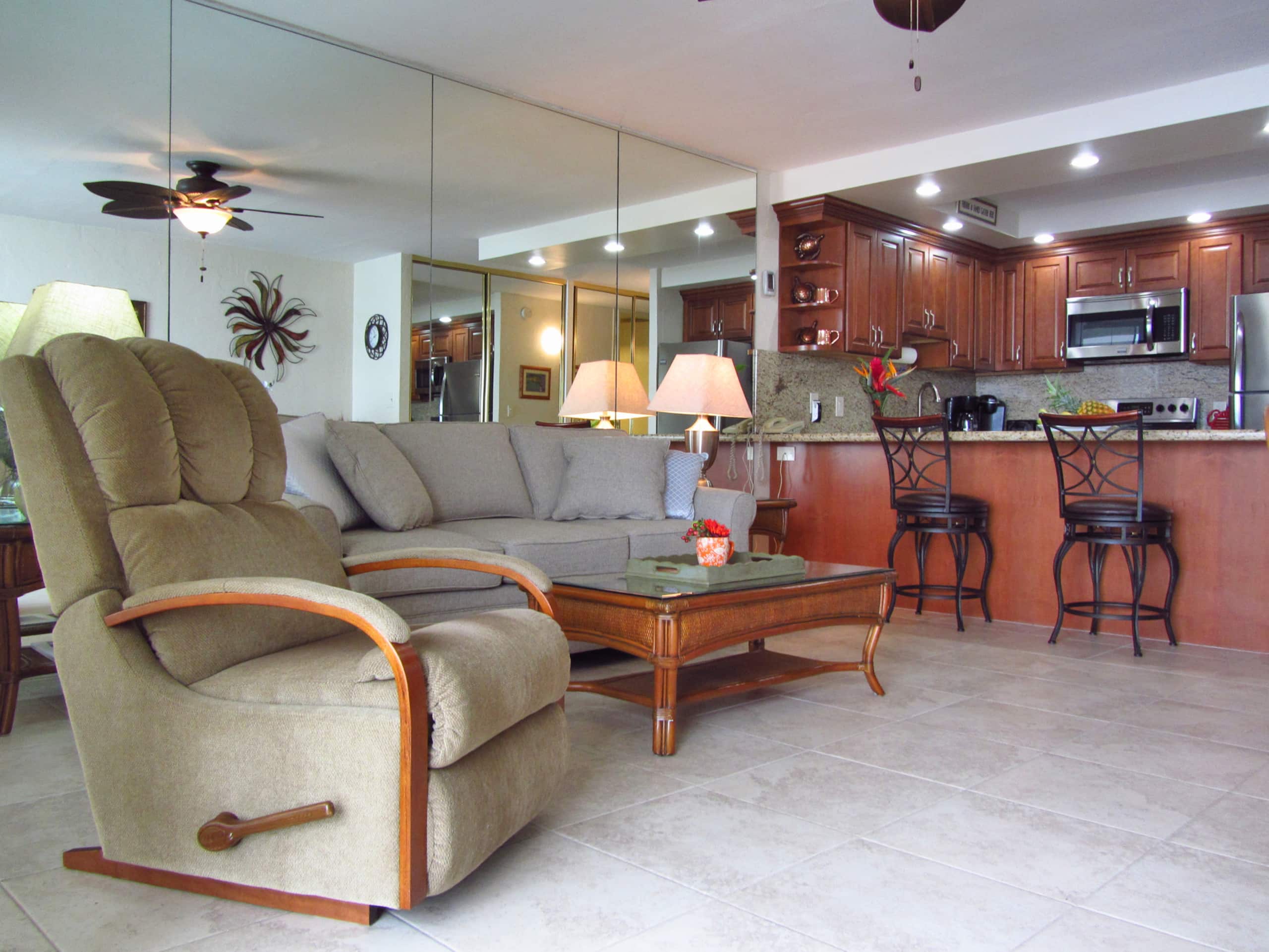 Condo in Lahaina · ★4.75 · 1 bedroom · 2 beds · 1 bath - Image 3
