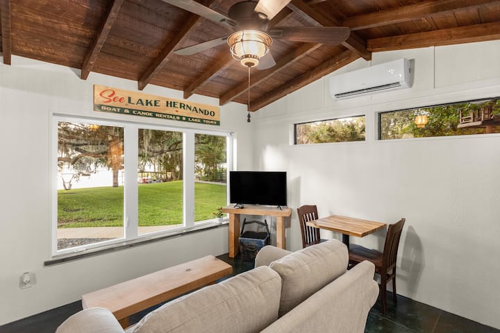 Lake Breeze Cottage 5 - Beverly Hills, FL
