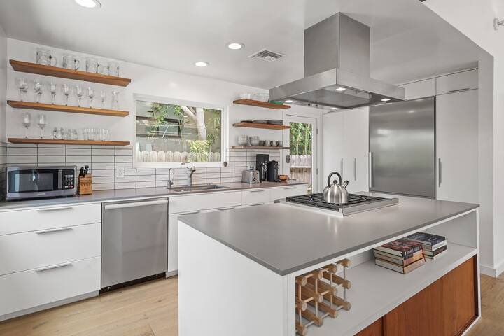 Modern | Outdoor Lounge | Detached Office gallery image 5