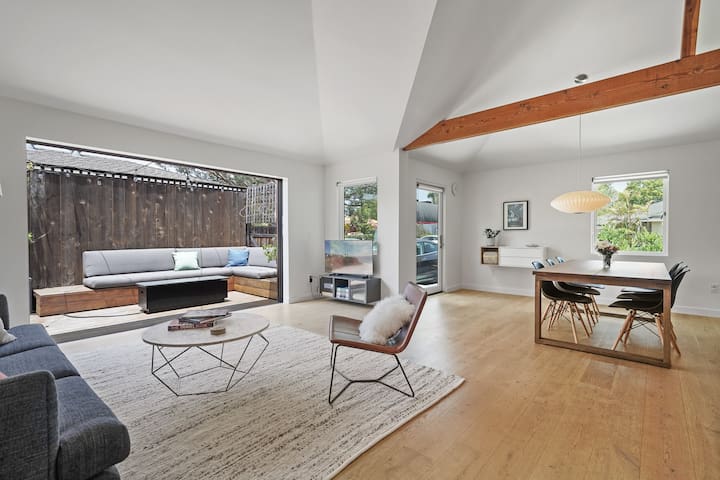 Modern | Outdoor Lounge | Detached Office gallery image 2