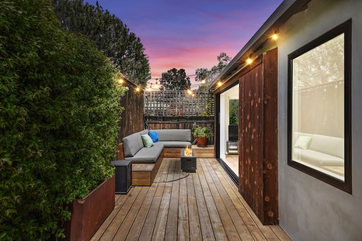 Modern | Outdoor Lounge | Detached Office gallery image 3