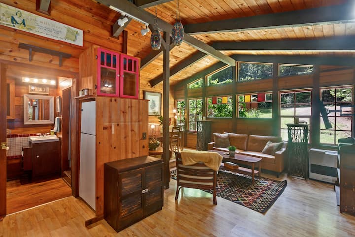 Craftsman Cabin In Redwood Retreat Setting - Mendocino, CA