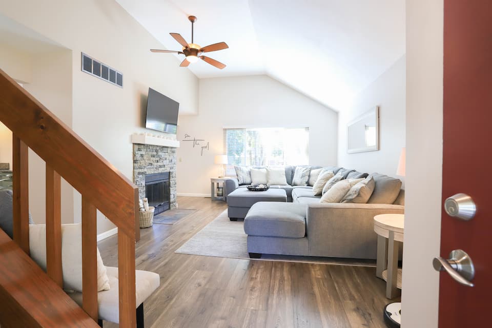 Champaign, IL Vacation Rentals (5 out of 5) - Airbnb - Luxury Penthouse Rentals With Private Elevator Champaign