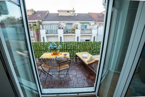 Top performing Airbnb: Very bright and quiet with a large terrace in Turin