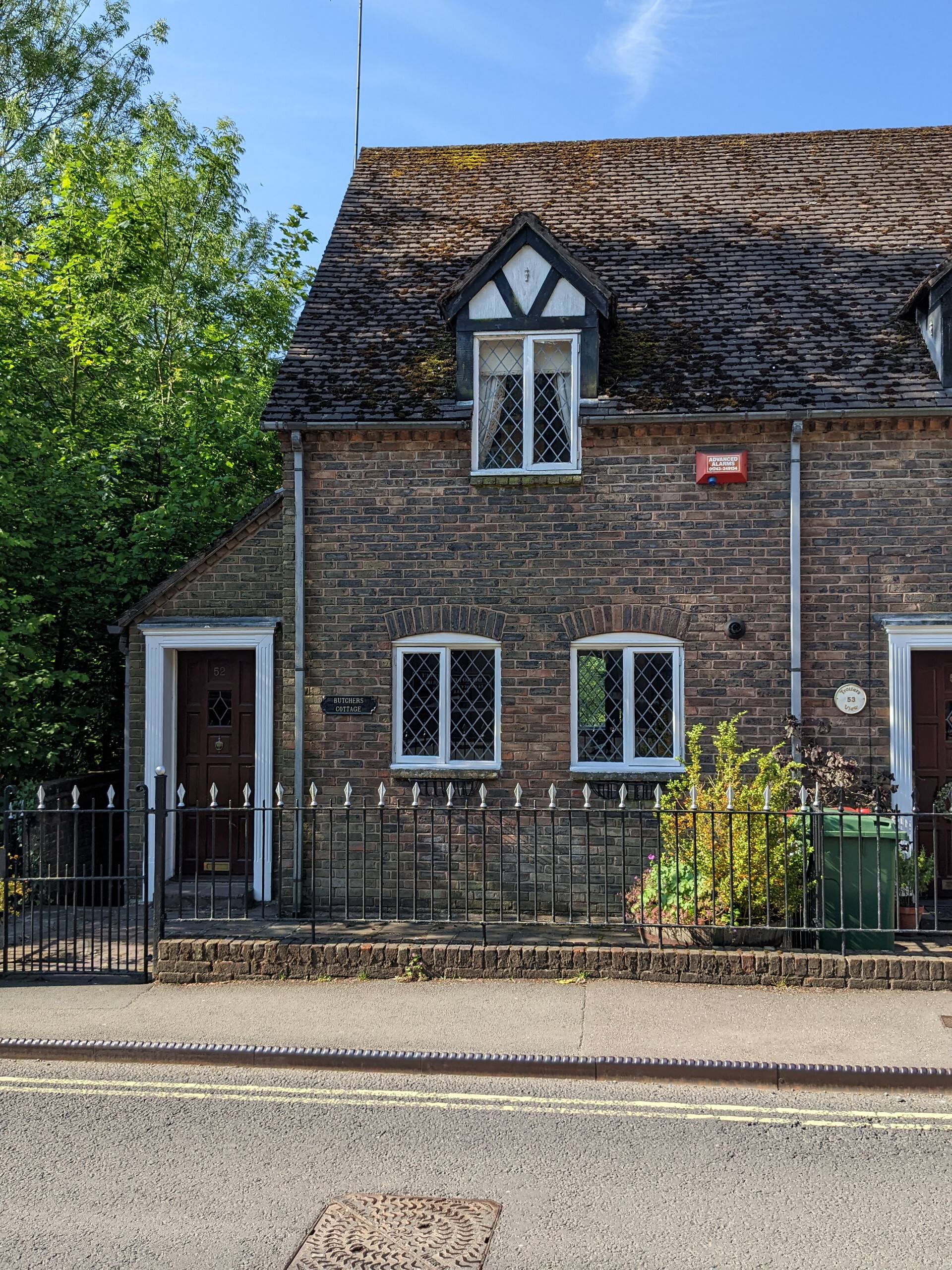 Riverbank Cottage