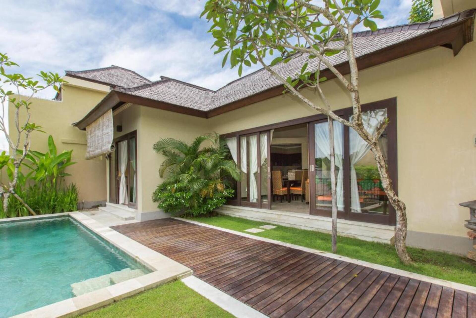 Sunlit Poolside Hideaway 1 Bedroom Private Villa in Uluwatu 3