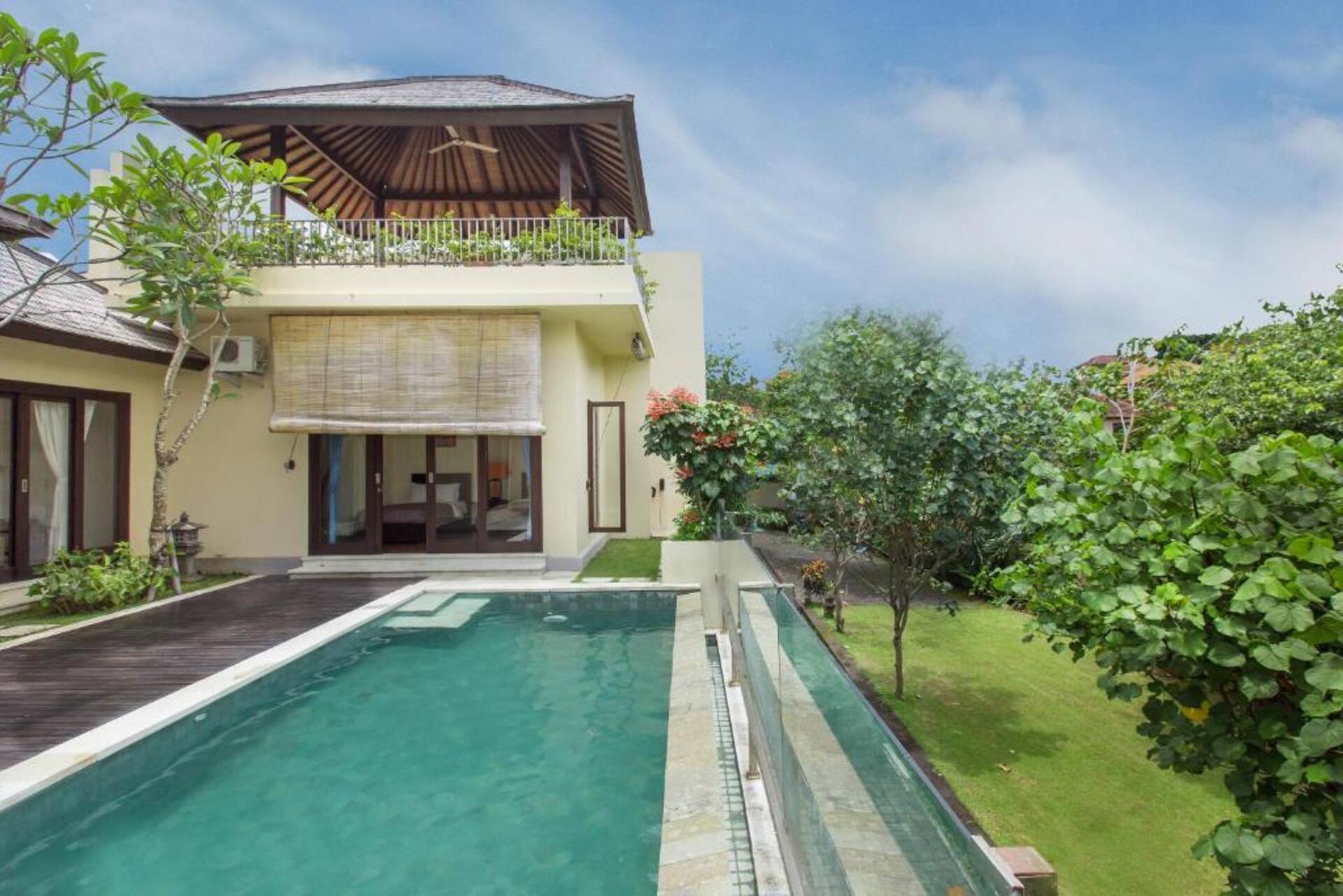 Sunlit Poolside Hideaway 1 Bedroom Private Villa in Uluwatu 2