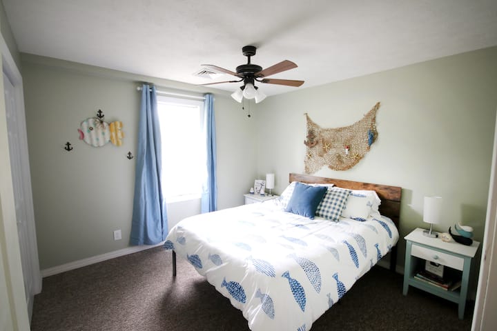 *PROMO* Close to Beaches and Everything Fun!