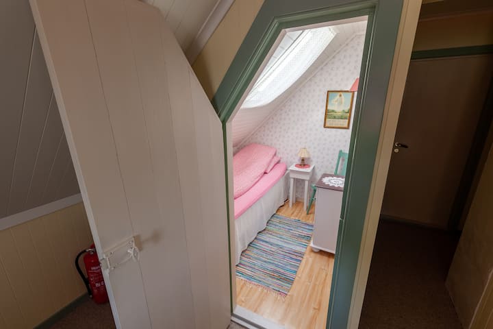 ห้องนอน 4 ในห้องนอนที่เล็กที่สุดมีเตียงเดี่ยว 