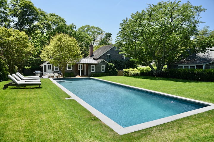 4-bedroom With Amazing Pool Close To Village - East Hampton, NY