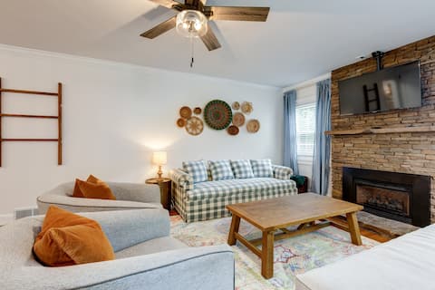 Top performing Airbnb: Walk to Wake Forest | 4BR/3BA Modern Farmhouse in Winston Salem
