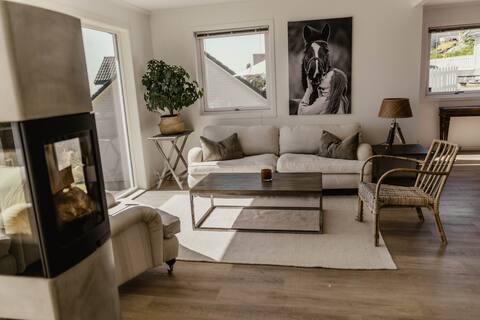 Popular Airbnb listing: Beautiful villa with views 15 min outside the city center. in Fyllingsdalen