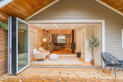 Hockley Riverside Cottage • Loft and Bunkie