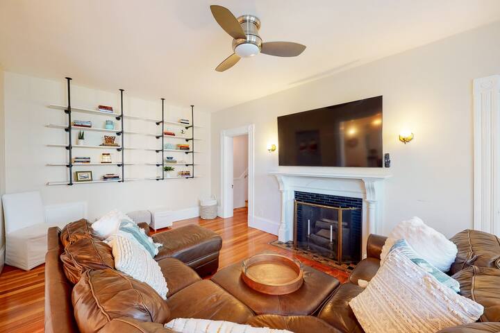 Wayland Chalet Family Getaway! gallery image 4