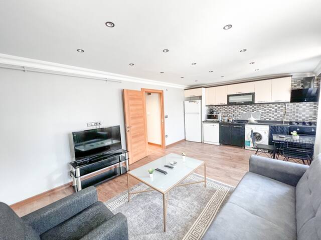 2bd apartment in Beşiktaş famous breakfast street gallery image 2