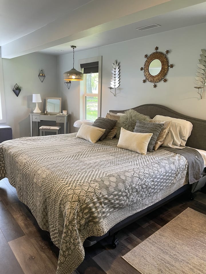 Gemütliches Haus mit 2 Schlafzimmern und kostenlosen Parkplätzen auf