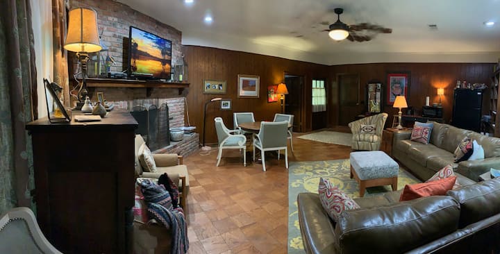Lolo's Getaway - Secluded 2 Bedroom With A Pool - Starkville, MS
