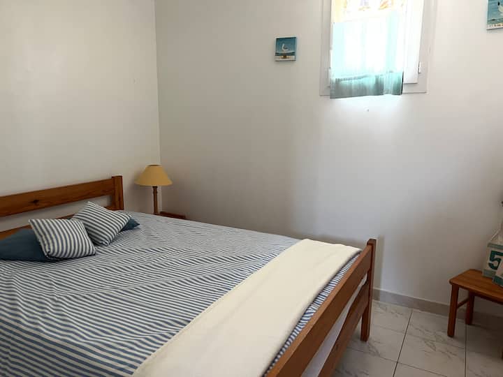 غرفة النوم 1