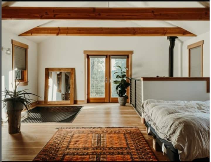 nevada city hotels dog friendly