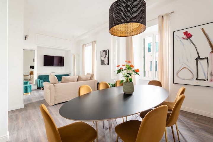 Saint Peters Luxury 4 Bedrooms Apartment