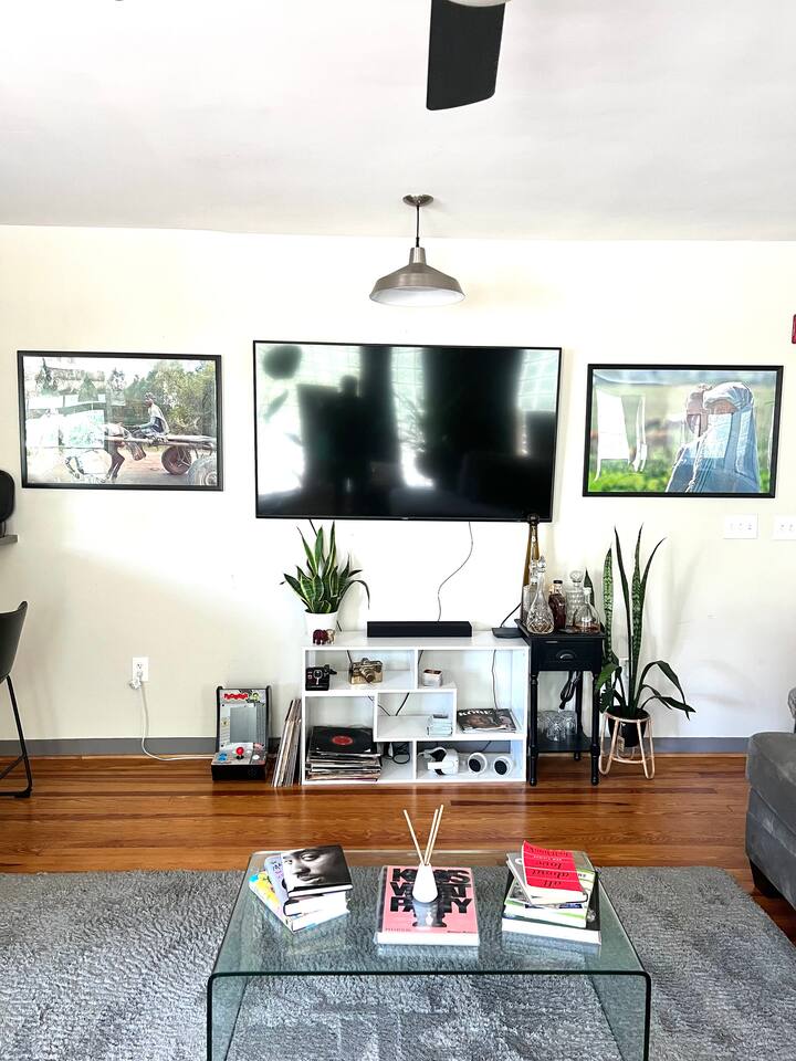 LovelyArtistic 1 bedroom loft with free parking Lofts for Rent in