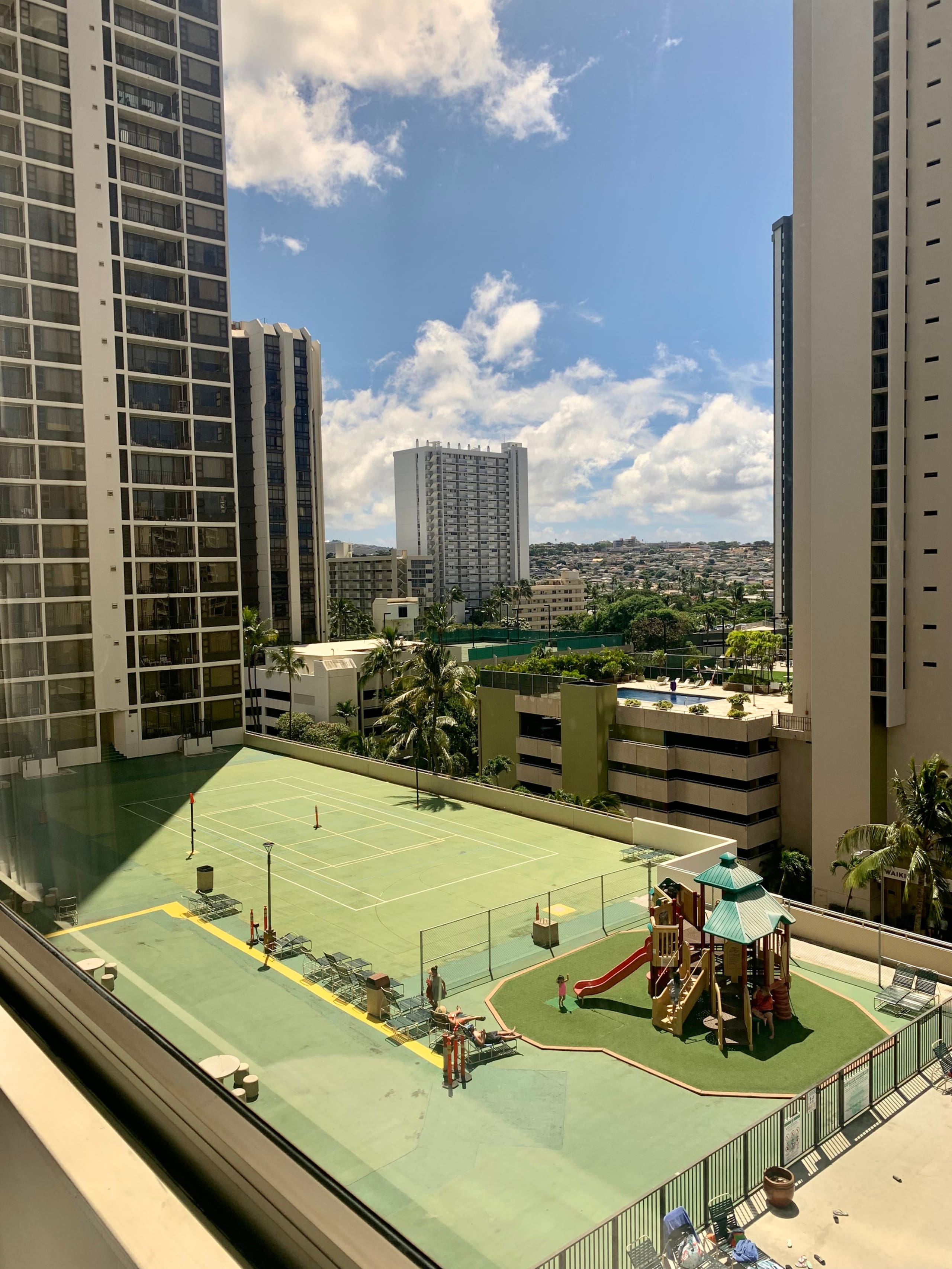 Condo in Honolulu · ★4.78 · 1 bedroom · 3 beds · 1 bath - Image 4