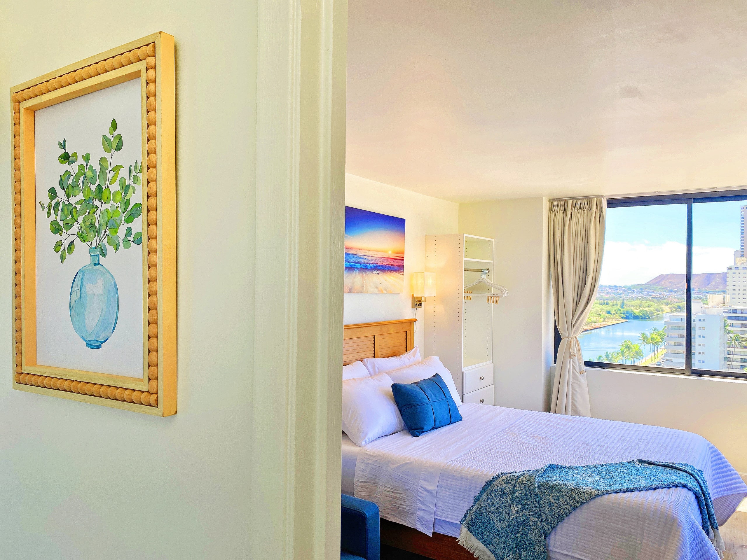 Condo in Honolulu · ★4.87 · 1 bedroom · 2 beds · 1 private bath - Image 7