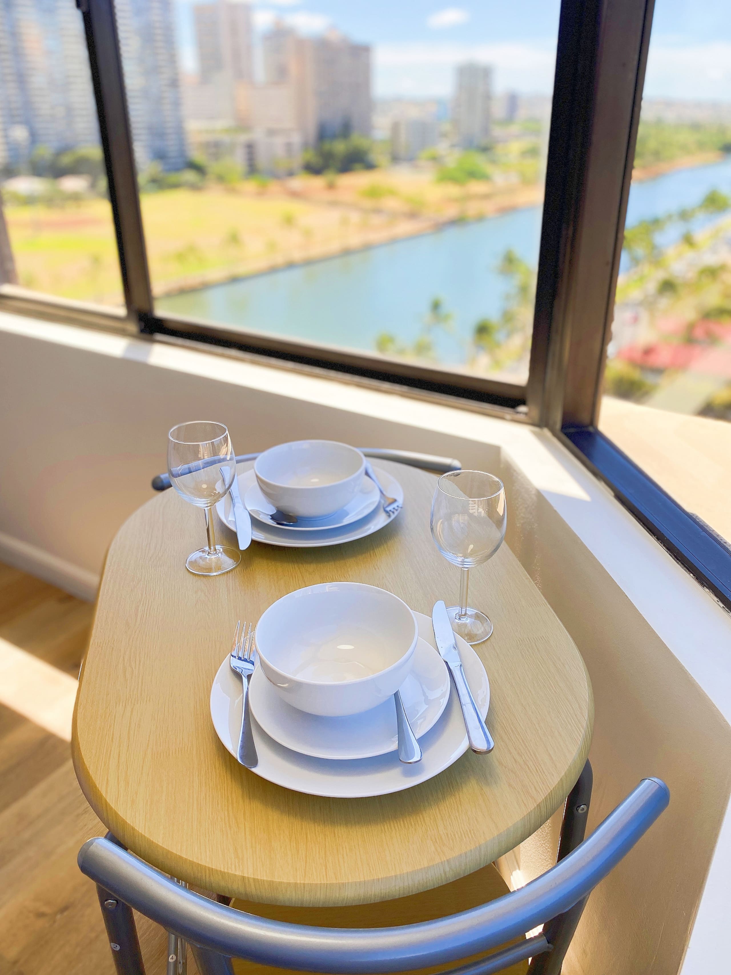 Condo in Honolulu · ★4.87 · 1 bedroom · 2 beds · 1 private bath - Image 25