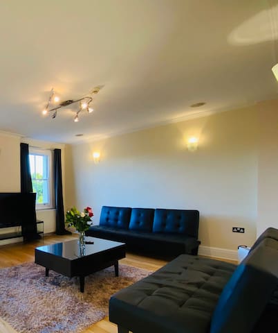 Chelsea lift-4 bed penthouse-close to Battersea