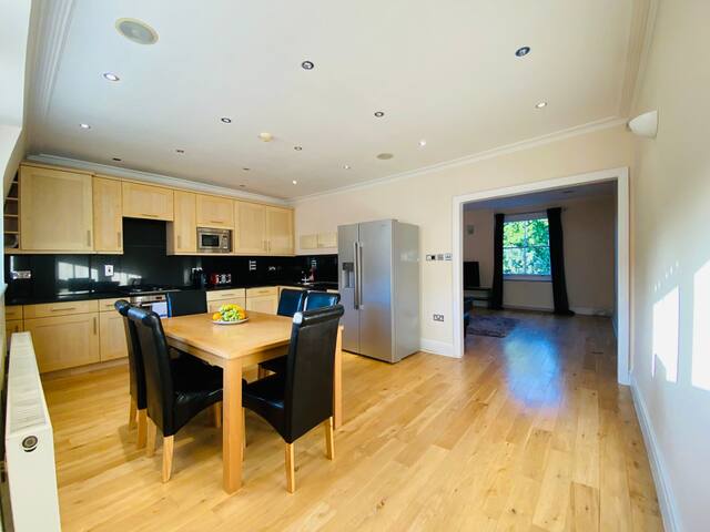 Chelsea lift-4 bed penthouse-close to Battersea gallery image 4