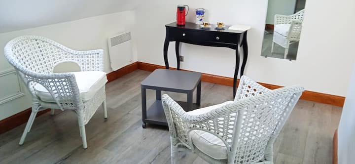 ÉTage D'une Maison A La Campagne Avec Parking - Oye-Plage