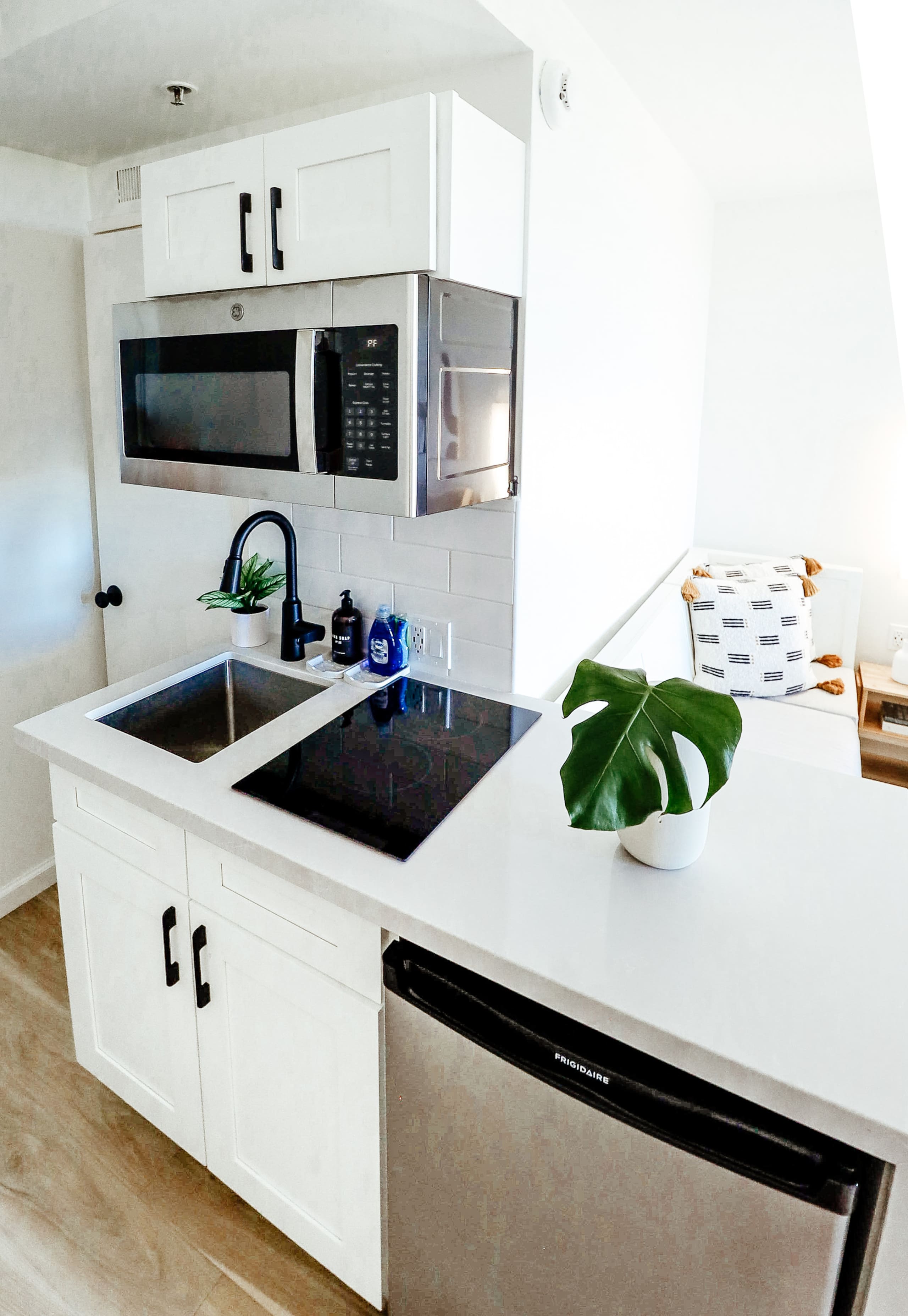 Condo in Honolulu · ★4.87 · 1 bedroom · 1 bed · 1 bath - Image 38