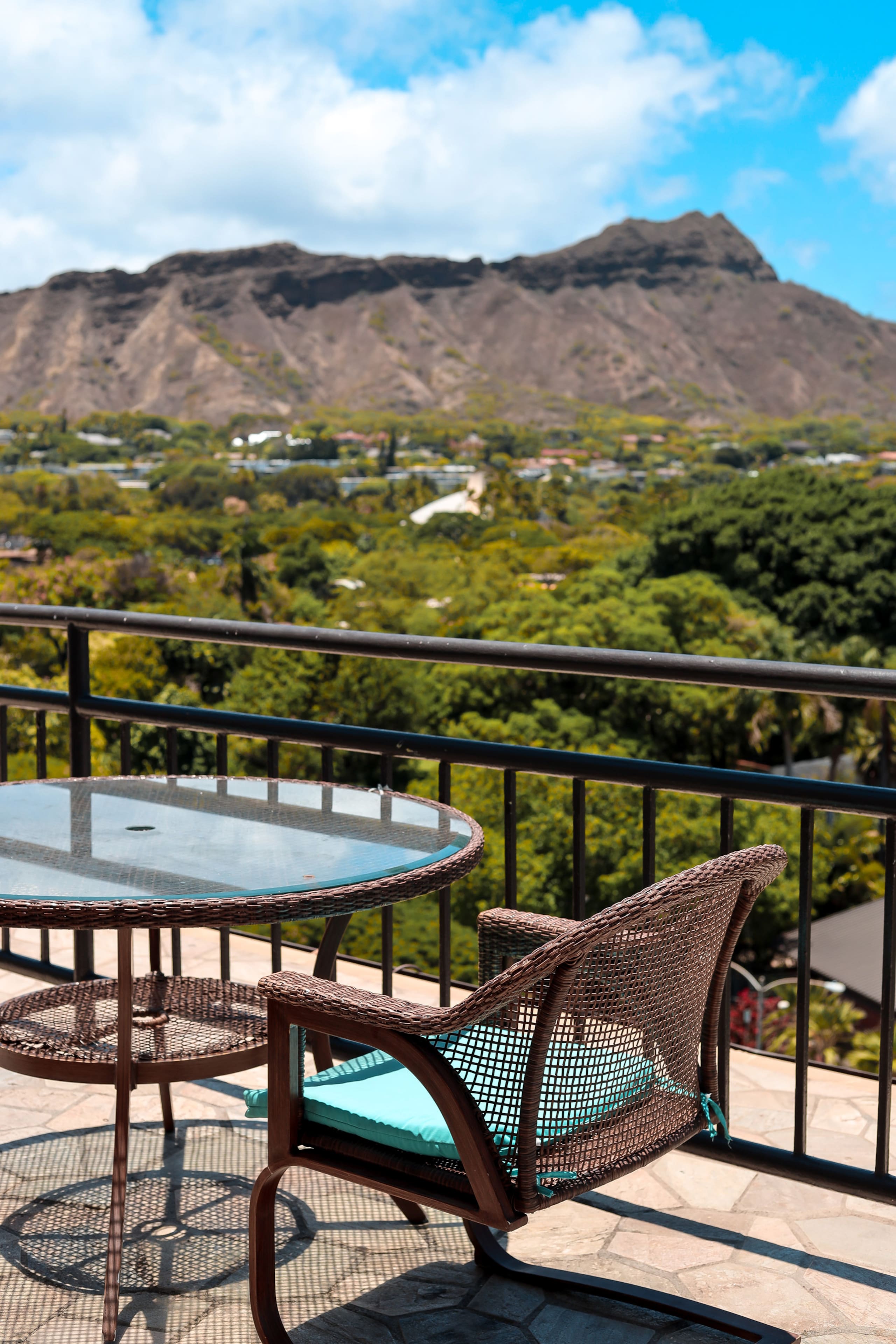 Condo in Honolulu · ★4.87 · 1 bedroom · 1 bed · 1 bath - Image 21