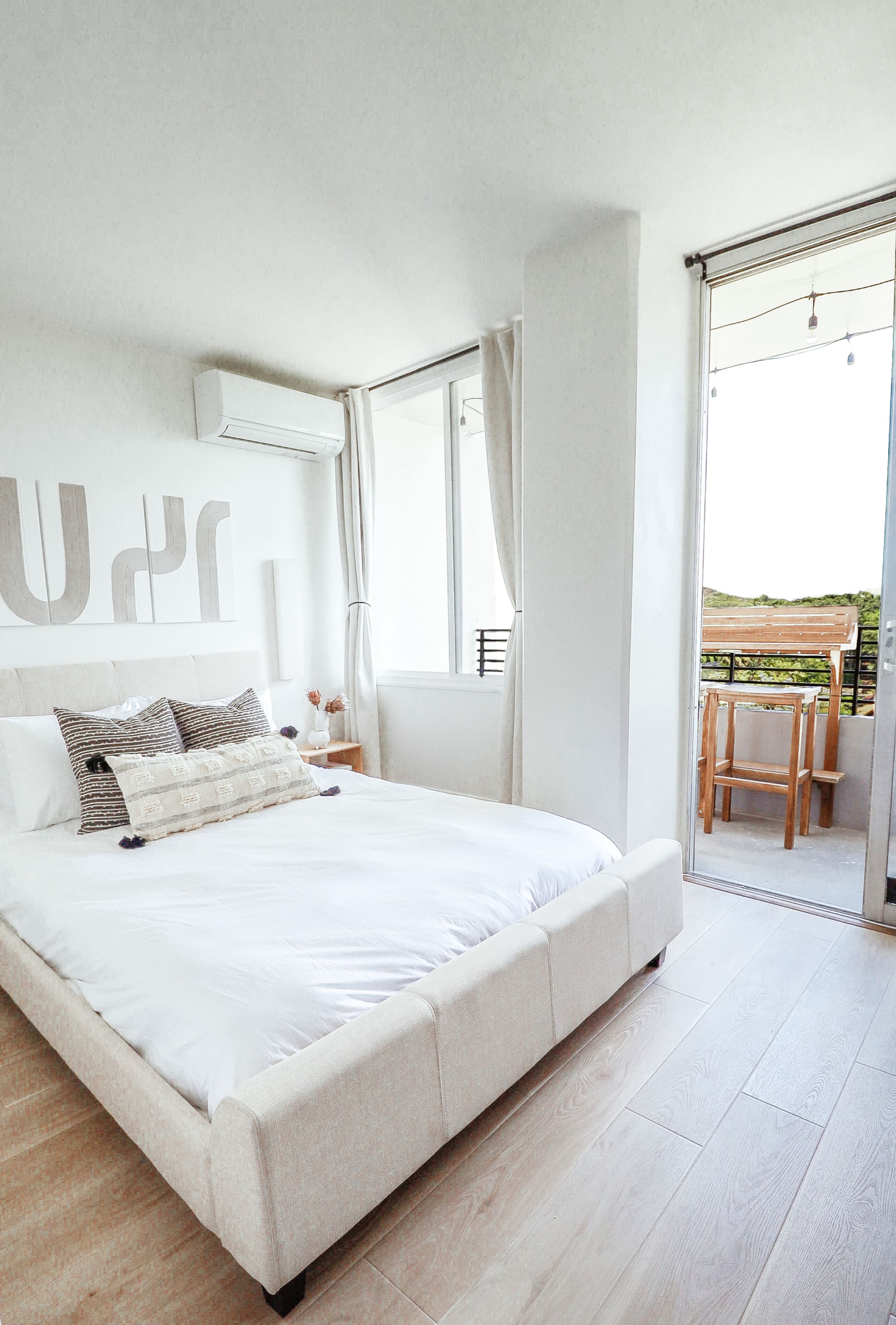 Condo in Honolulu · ★4.87 · 1 bedroom · 1 bed · 1 bath - Image 2