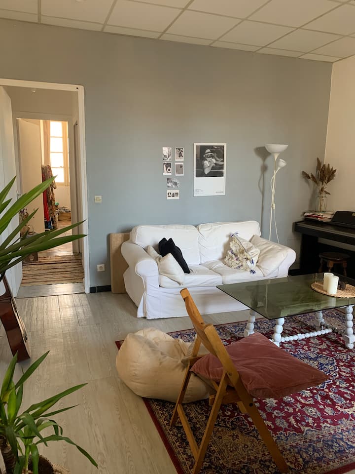 Nice T2 in the center of Bordeaux Apartments for Rent in Bordeaux, NouvelleAquitaine, France