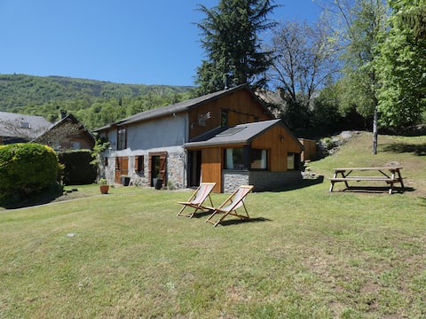 Pyrenean barn with a chalet atmosphere