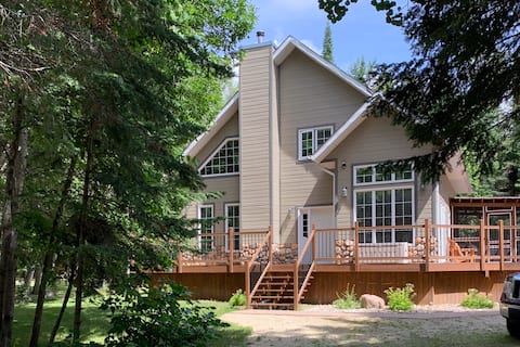 KnottyPineCottage - close to the lake