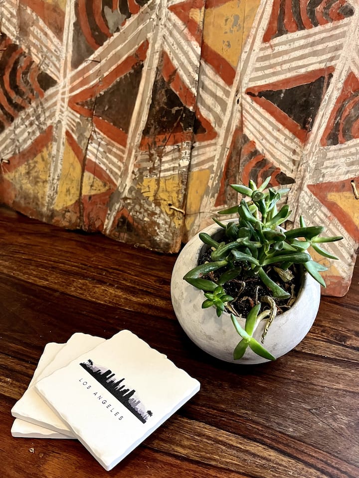 Spacious Studio With Beautiful Backyard - Los Ángeles, CA