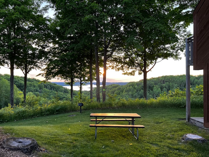 ShantyCrk/Schuss/Bellaire Northern Sunset Retreat Condominiums for