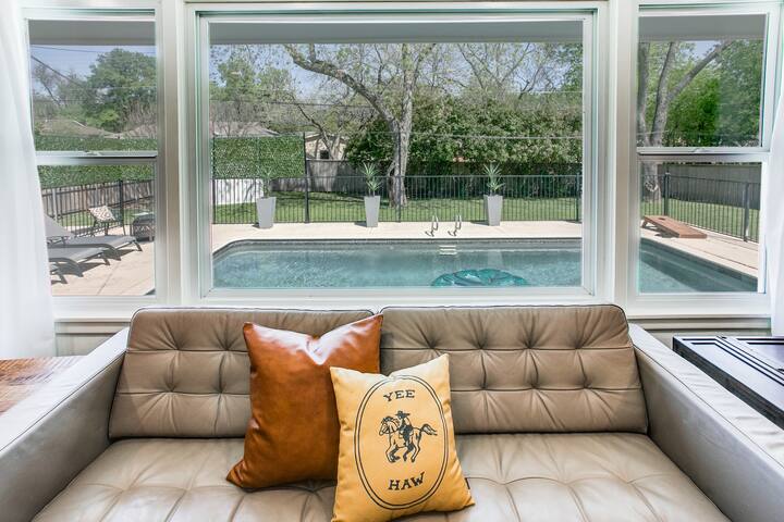 Cowtown Oasis w/ Gated Pool, Huge Backyard, BBQ! gallery image 5