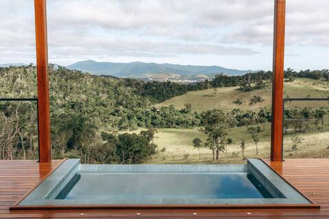 Maui Cabana: Heated pool with amazing views!